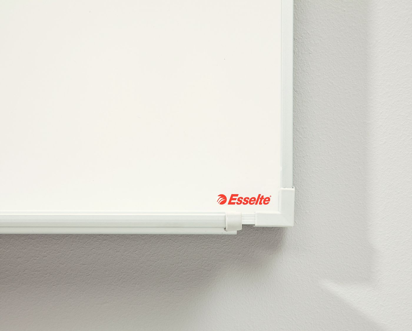 Whiteboard Esselte Emaljert 300x120 Hvit