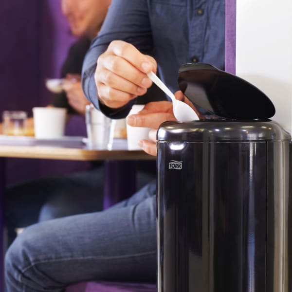 Hygienepose dispenser Tork B3 sort 5l