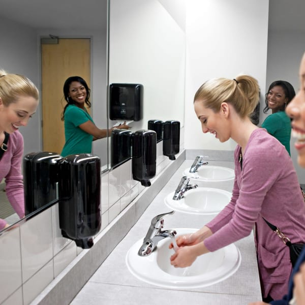 Skumsåpedispenser Tork S4 sort