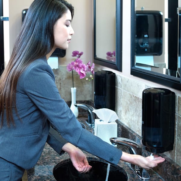 Skumsåpedispenser Tork S4 sensor sort