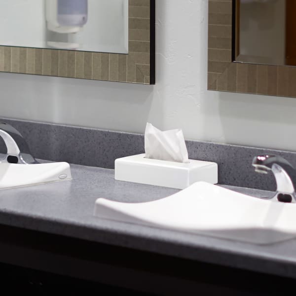 Dispenser ansiktsservietter Tork F1 hvit